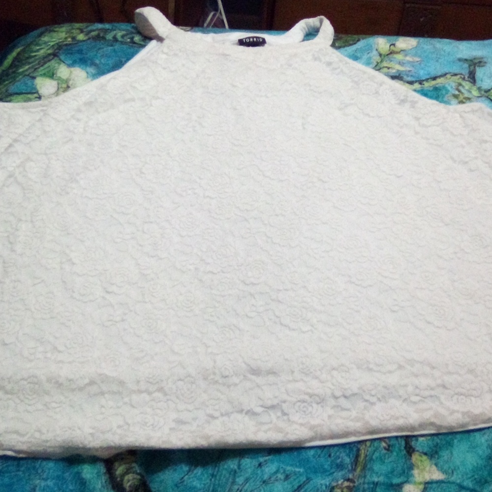 Torrid ivory lace high neck tank size 4